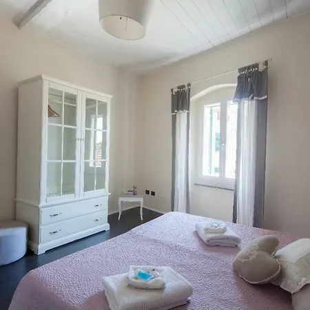 Casa Del Cavaliere * لا سبيتسْيا